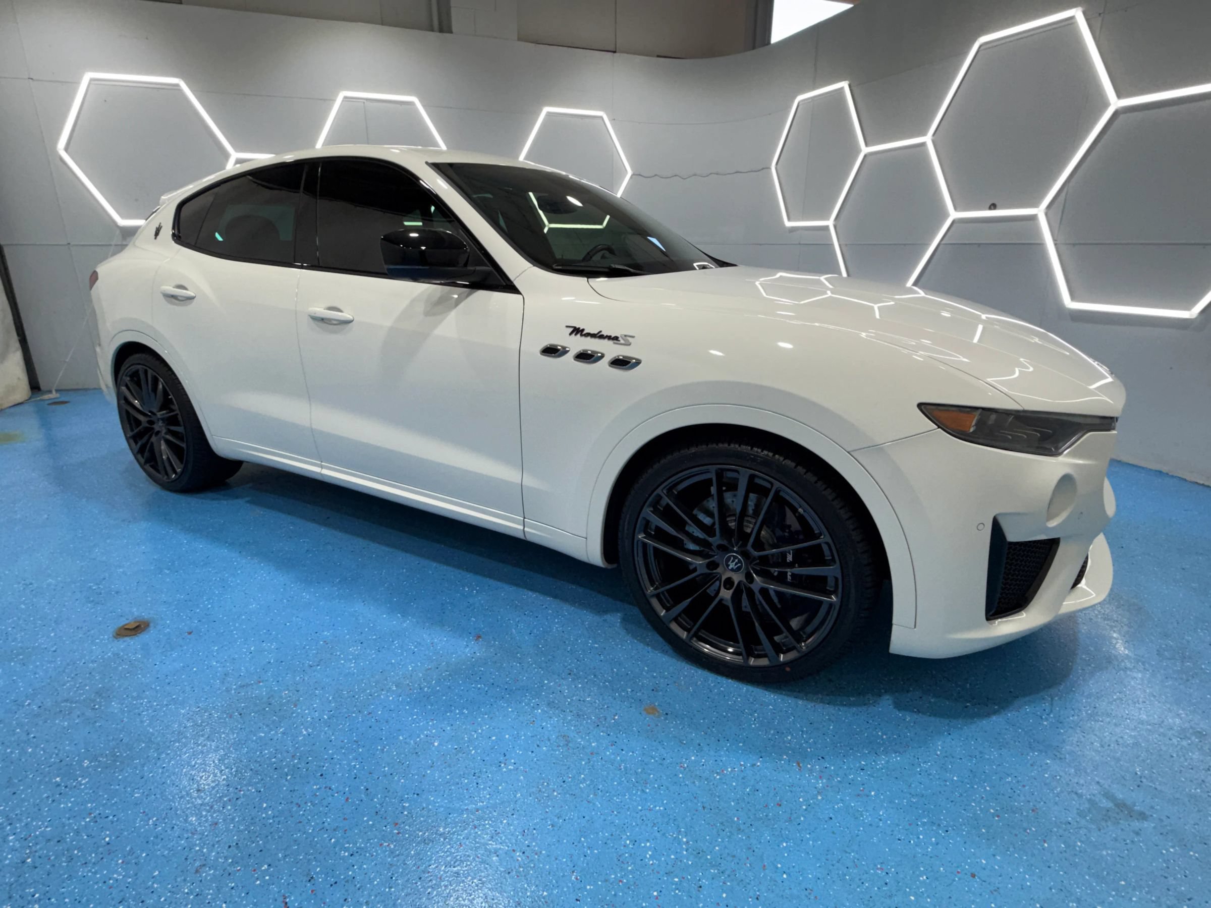 Used 2023 Maserati Levante Modena S AWD/4WD image 11