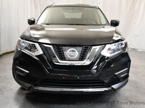 Used 2017 Nissan Rogue SV image 4