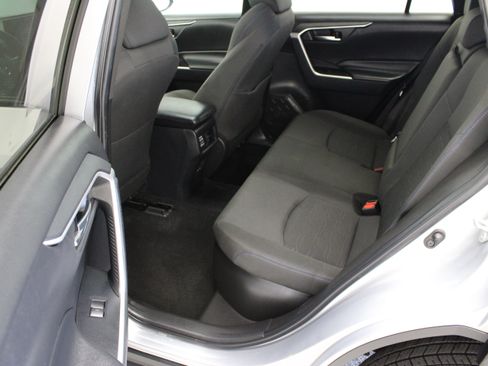 Used 2022 Toyota RAV4 SE w/ Convenience Package AWD/4WD image 30