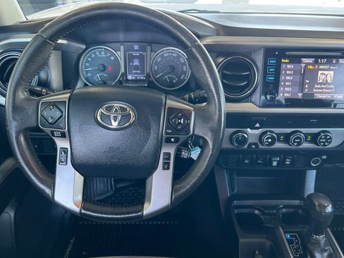Used 2019 Toyota Tacoma SR5 image 11