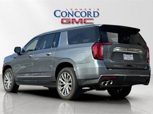 Used 2021 GMC Yukon XL Denali w/ Denali Premium Package image 6