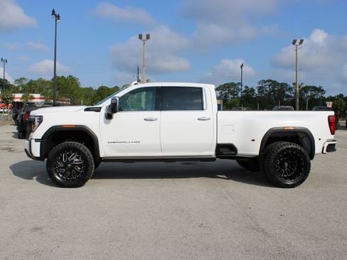 Used 2024 GMC Sierra 3500 Denali Ultimate AWD/4WD image 6