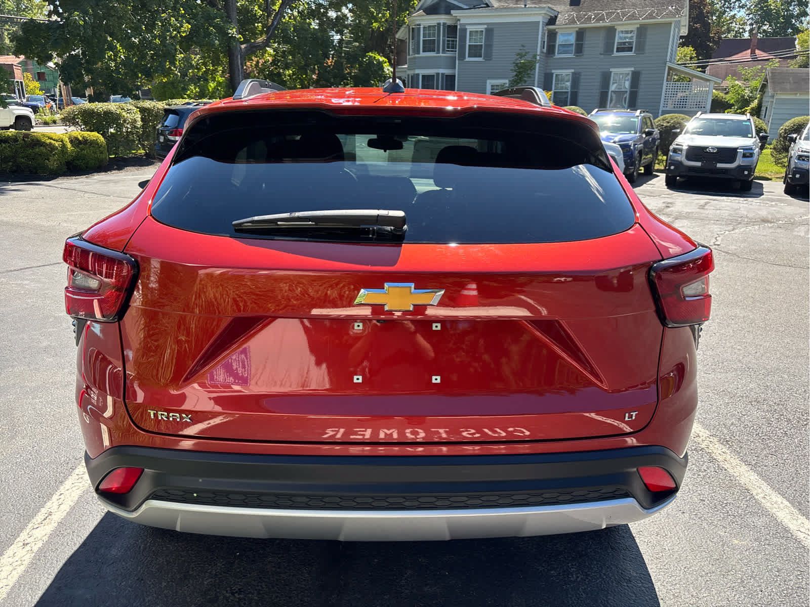 Used 2024 Chevrolet Trax LT w/ LT Convenience Package FWD image 4