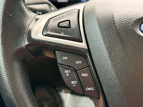Used 2018 Ford Fusion SE FWD image 29