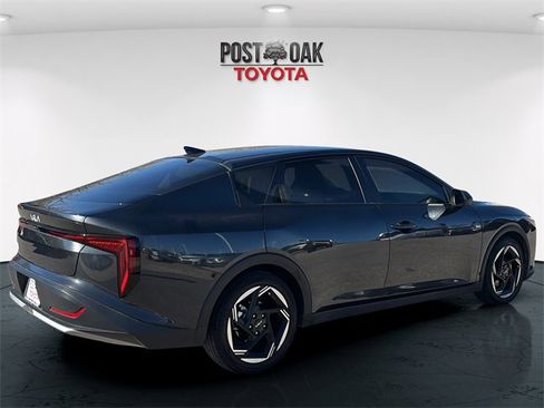 Used 2025 Kia K4 EX image 7