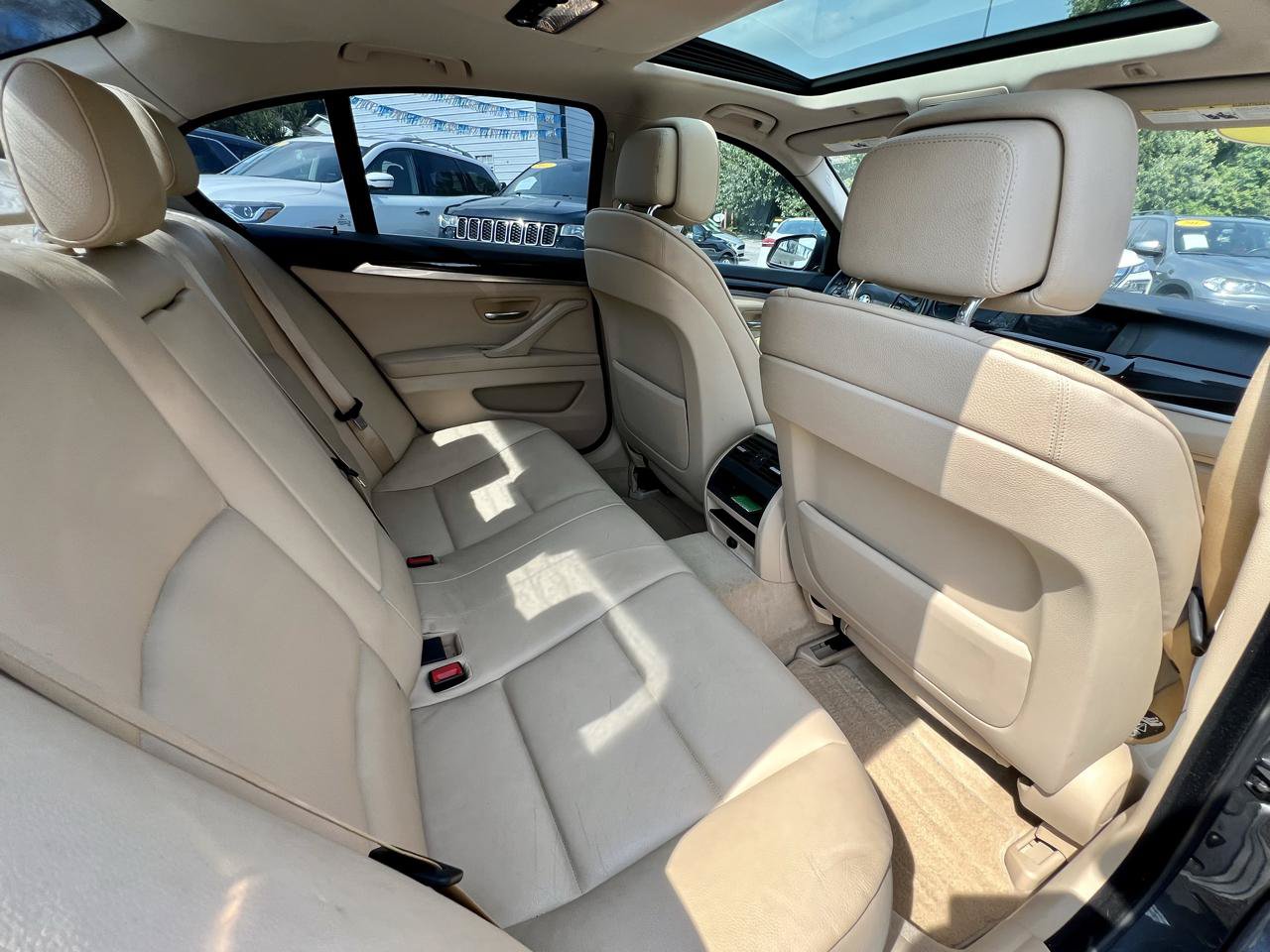 Used 2011 BMW 528i Sedan RWD image 11