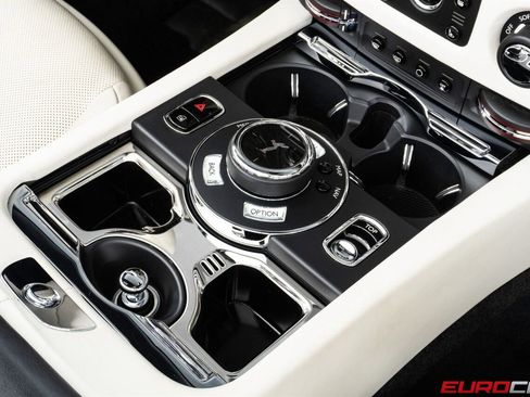 Used 2018 Rolls-Royce Dawn image 30