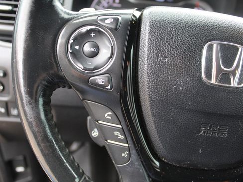 Used 2018 Honda Pilot Elite image 43