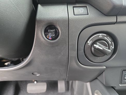 New 2026 Nissan Frontier SV w/ SV Convenience Package AWD/4WD image 20