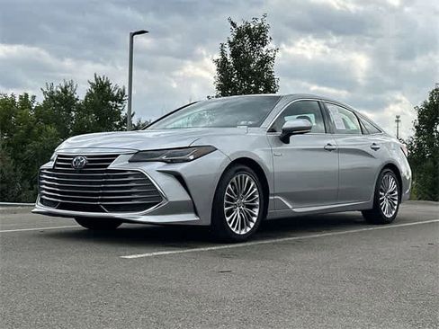 Used 2021 Toyota Avalon Limited image 30
