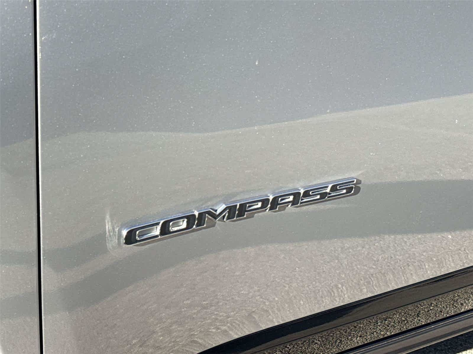 Used 2023 Jeep Compass Limited w/ Elite Group AWD/4WD image 10