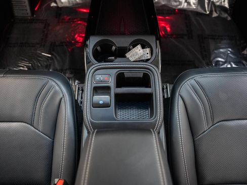 Certified 2025 Ford Mustang Mach-E Premium AWD/4WD image 27