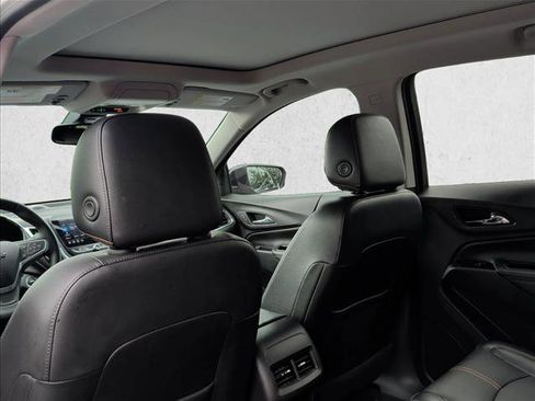 Used 2023 Chevrolet Equinox Premier FWD image 16
