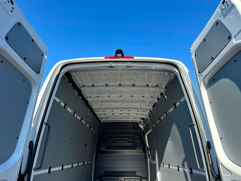New 2026 Mercedes-Benz Sprinter 2500 image 22