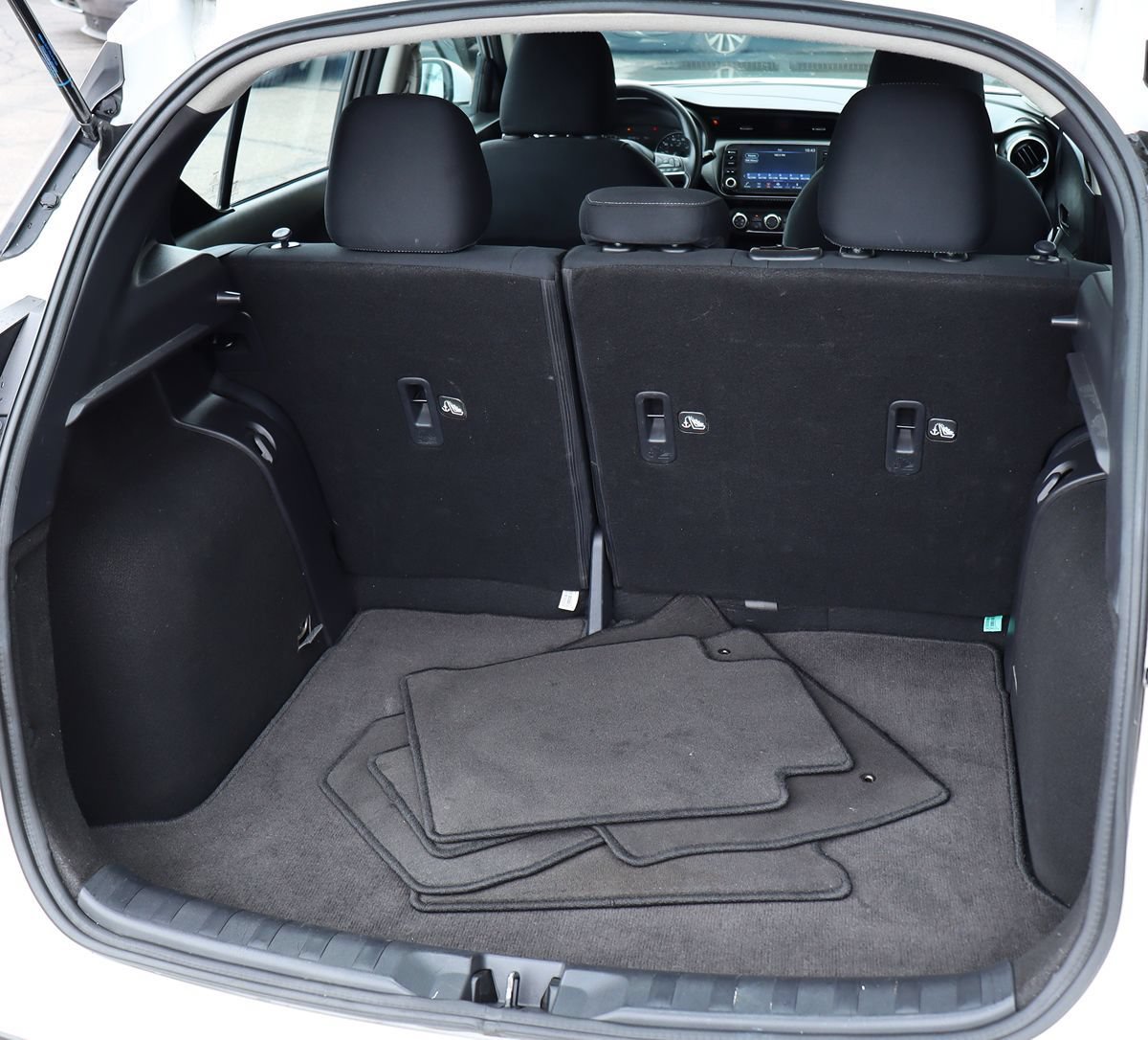 Used 2023 Nissan Kicks SV FWD image 24