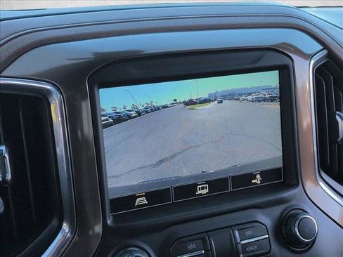 Certified 2022 Chevrolet Silverado 1500 High Country w/ Safety Package II AWD/4WD image 18
