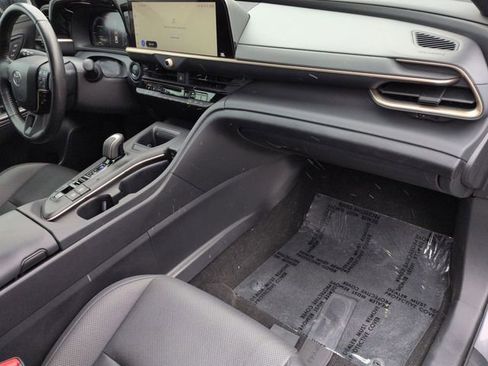 Certified 2023 Toyota Crown Limited image 31