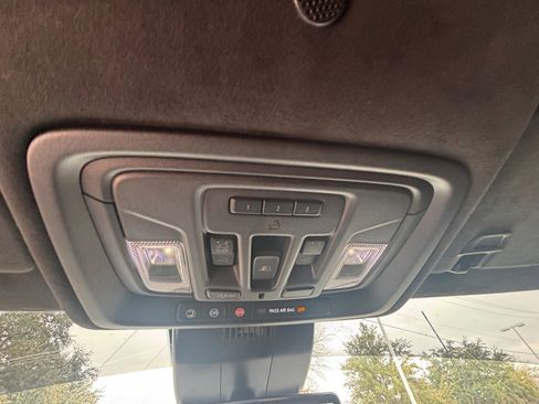 Used 2024 GMC Sierra 2500 AT4X image 7