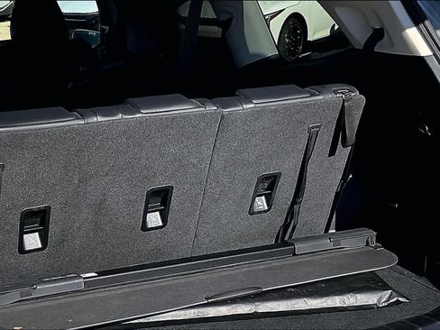 Used 2023 Subaru Ascent Limited w/ Technology Package image 18