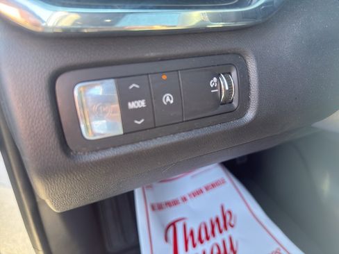 Used 2025 GMC Acadia Denali w/ Super Cruise Package image 14