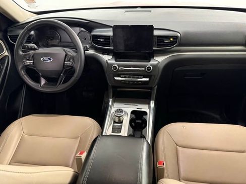 Used 2020 Ford Explorer XLT w/ Equipment Group 202A image 16