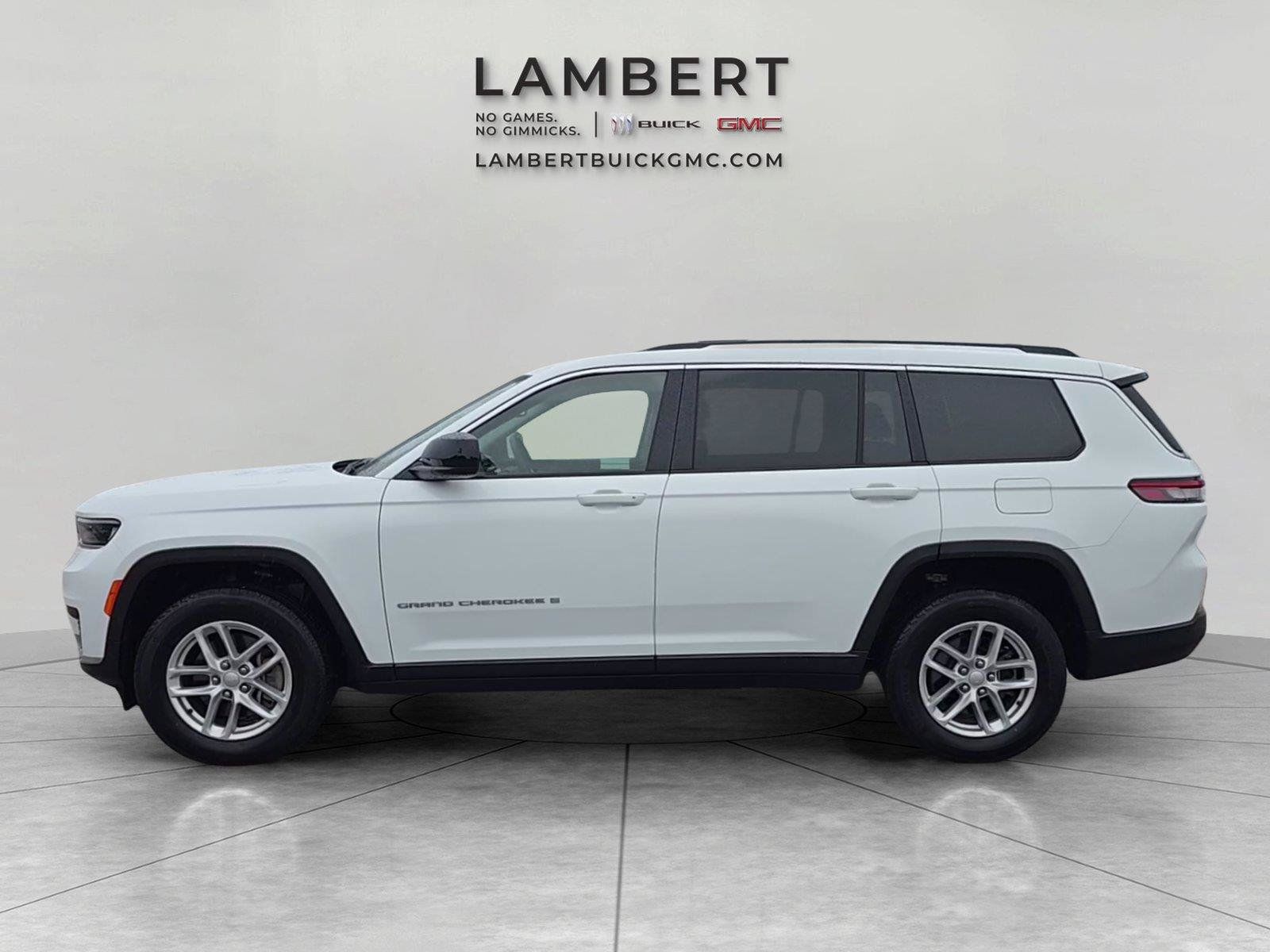 Used 2023 Jeep Grand Cherokee L Laredo AWD/4WD image 2