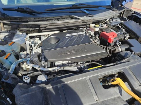 Used 2023 Nissan Rogue SV image 23