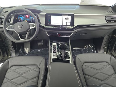 New 2026 Volkswagen Atlas Cross Sport SE AWD/4WD image 9