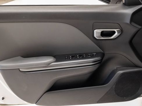 Used 2025 Kia K4 FWD image 8