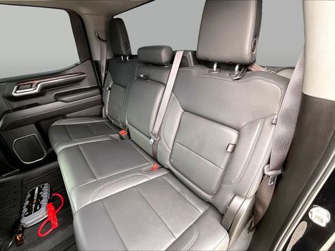 Used 2023 GMC Sierra 1500 SLT w/ X31 Off-Road Package AWD/4WD image 20