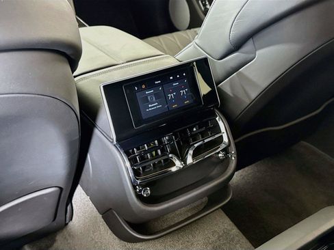 Used 2022 Bentley Flying Spur V8 AWD/4WD image 26