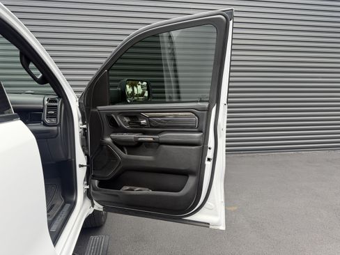 Used 2025 RAM 1500 Limited AWD/4WD image 28