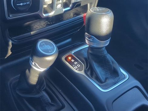 Certified 2023 Jeep Gladiator Sport image 20