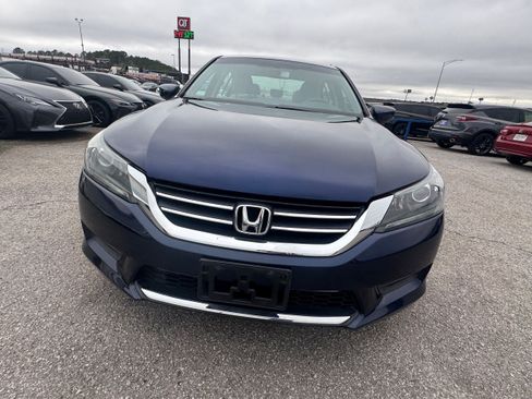 Used 2013 Honda Accord LX image 2