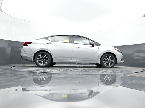 New 2025 Nissan Versa SV w/ Trunk Package FWD image 27