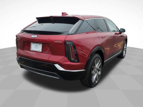 New 2025 Cadillac Optiq Luxury 1 image 5