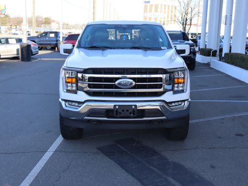 Used 2021 Ford F150 Lariat w/ Equipment Group 501A Mid image 3