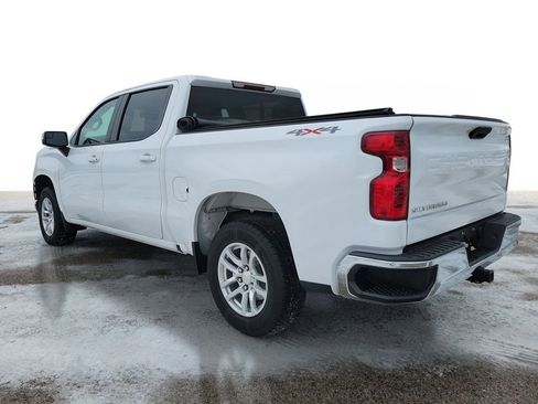Used 2019 Chevrolet Silverado 1500 LT w/ Remote Start Package image 3