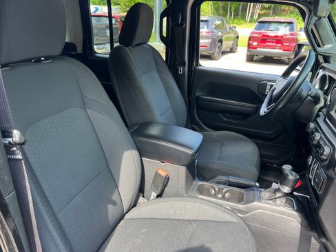 Used 2021 Jeep Gladiator Sport AWD/4WD image 17