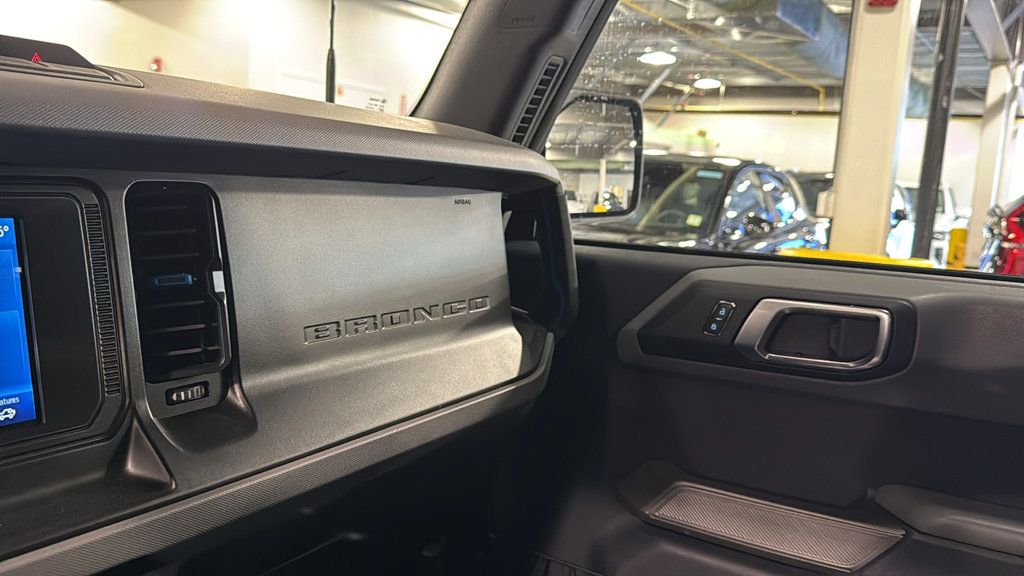 Used 2022 Ford Bronco Black Diamond AWD/4WD image 19