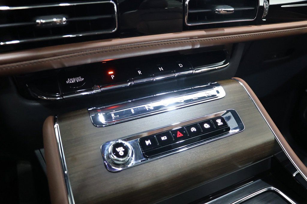 Used 2025 Lincoln Aviator Reserve w/ Illumination Package AWD/4WD image 31