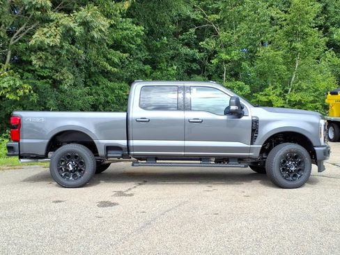 New 2026 Ford F350 XLT w/ XLT Premium Package AWD/4WD image 4