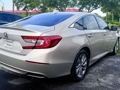 Used 2018 Honda Accord LX image 3