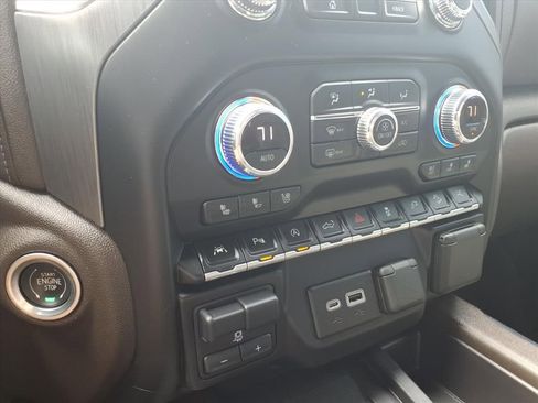 Used 2022 GMC Sierra 1500 Denali w/ Denali Premium Package image 27