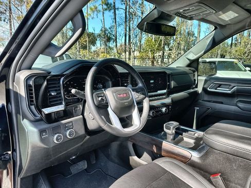 Certified 2023 GMC Sierra 1500 SLT w/ SLT Convenience Package image 10