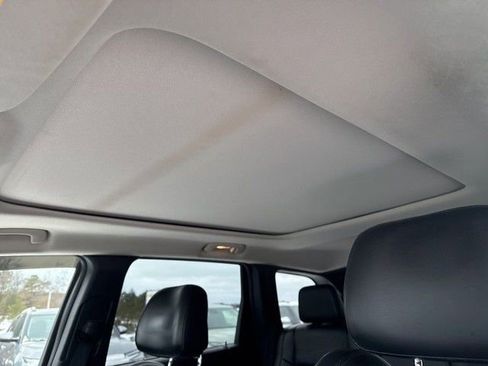 Used 2011 Jeep Grand Cherokee Limited w/ Trailer Tow Group image 25