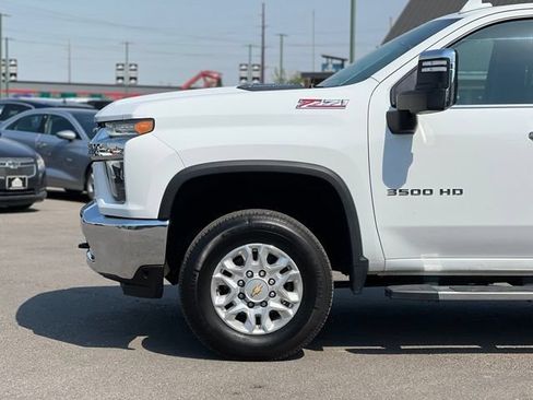 Used 2021 Chevrolet Silverado 3500 LTZ w/ Z71 Off-Road Package AWD/4WD image 4