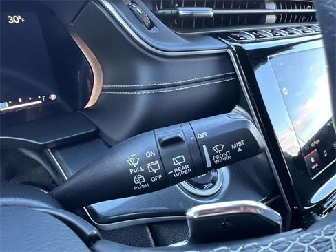 Used 2021 Jeep Grand Cherokee L Laredo image 42