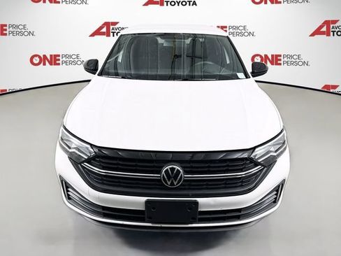 Used 2022 Volkswagen Jetta Sport FWD image 2
