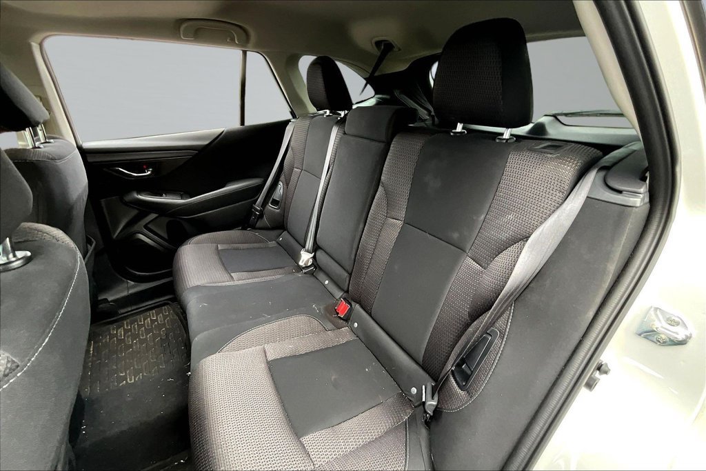 Used 2025 Subaru Outback Premium AWD/4WD image 22